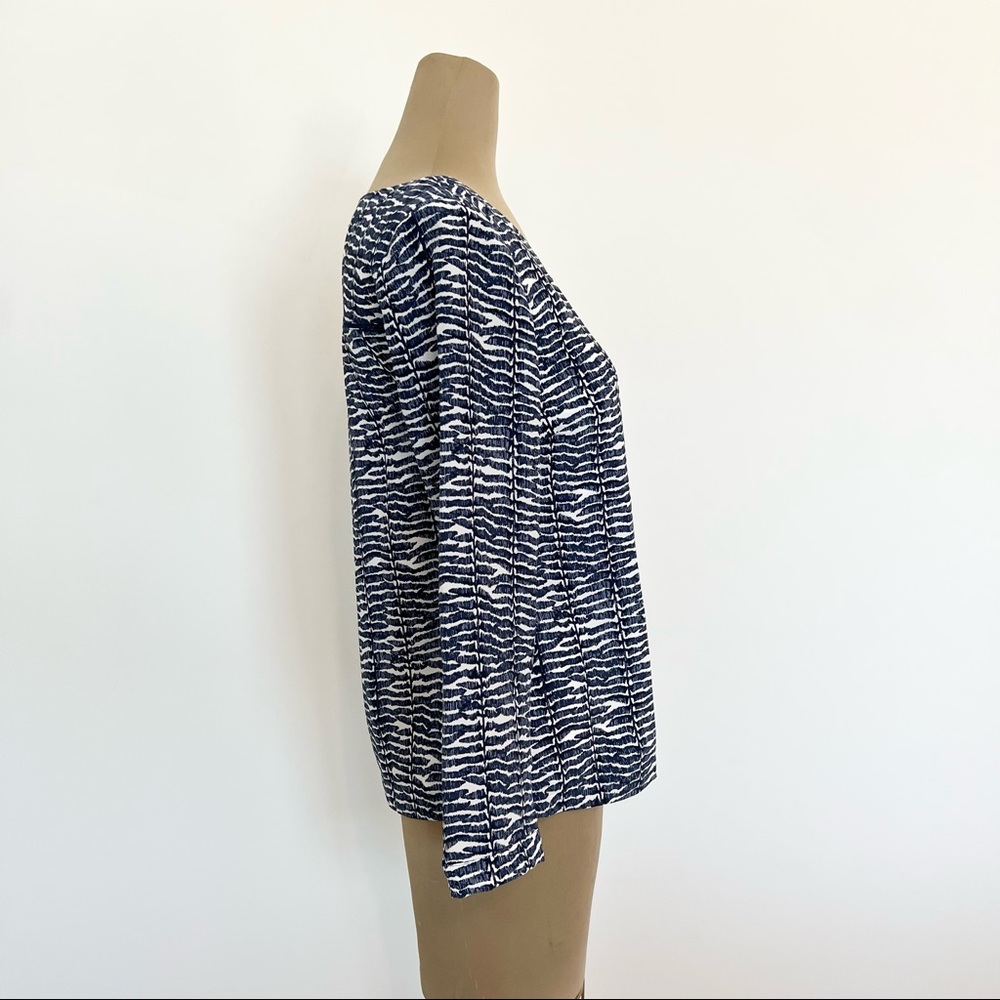 {Vineyard Vines} Patterned Blouse - image 3